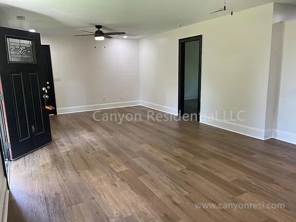 Building Photo - 1063 Givens Rd