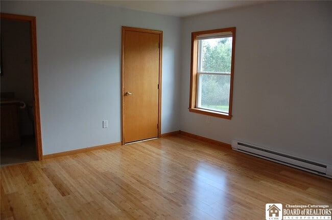Building Photo - 2656 1/2 Horton Rd