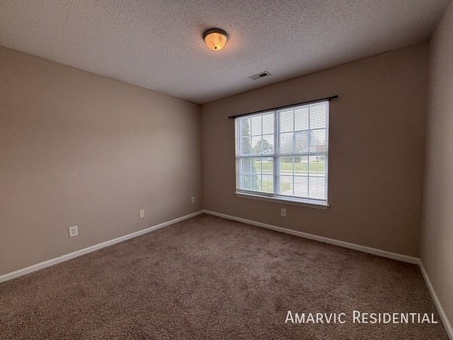 Building Photo - 3701 Ramsey Dr