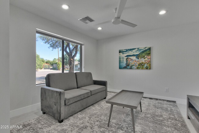 Building Photo - 4241 E Calle Tuberia