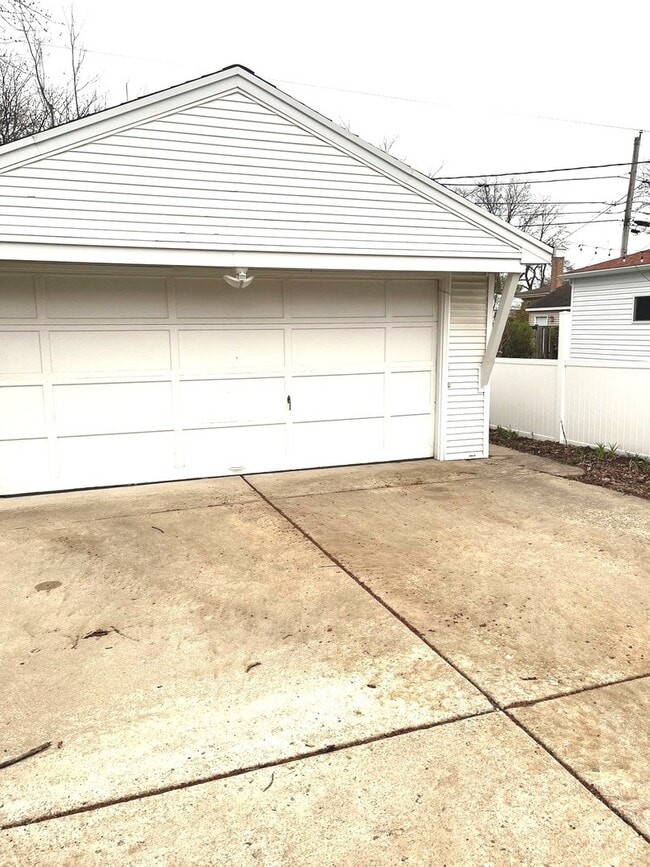 Building Photo - 8717 Karlov Ave