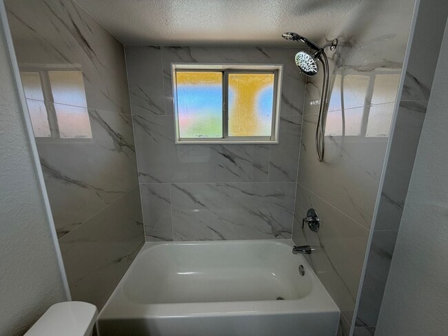 Building Photo - ANNUAL RENTAL - KEY ROYAL CONDO -THIRD FLOOR- 2 BED-1 BATH