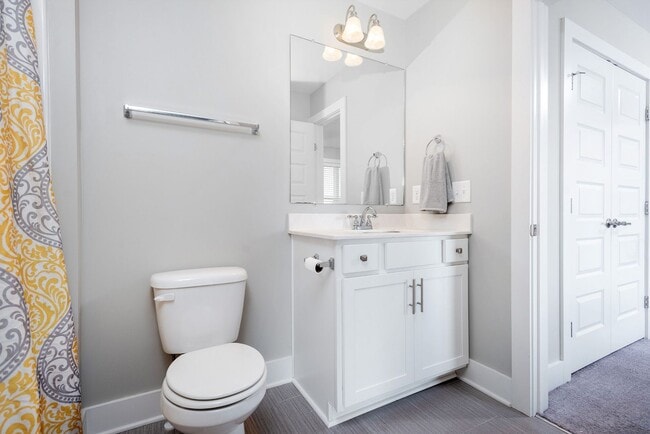 Building Photo - Room to Spread Out! 4BR, 3.5BA Home Near Liberty Creek Schools