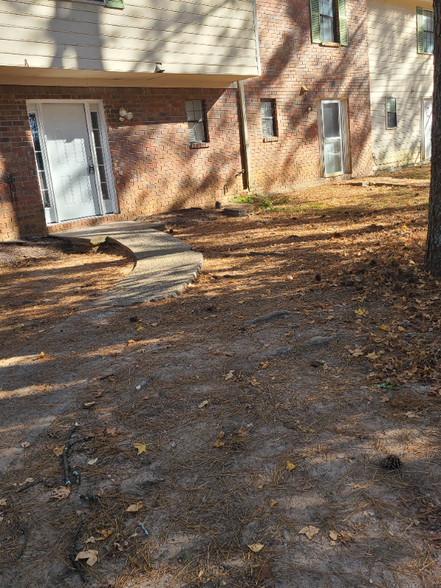 Building Photo - 4110 Hawthorne Cir