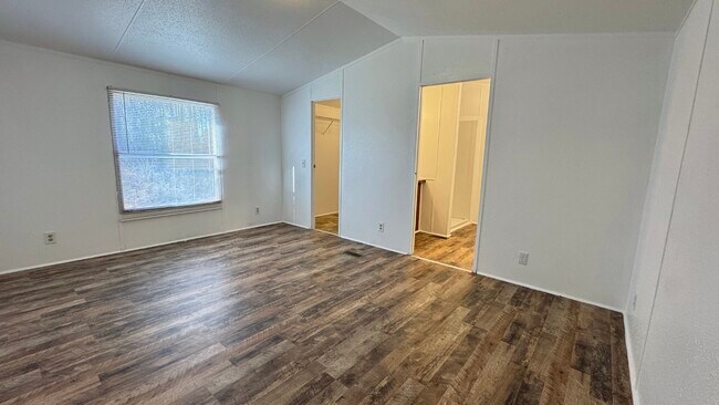 Building Photo - 15095 Highway 15