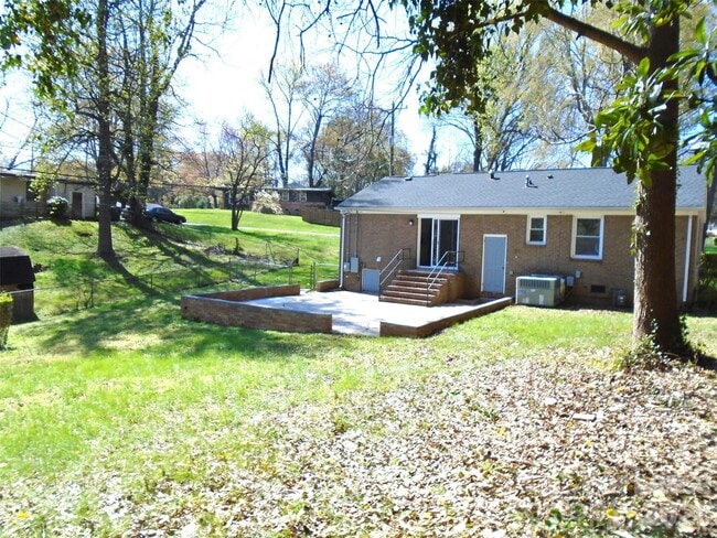 Building Photo - 1014 Penrose Ln