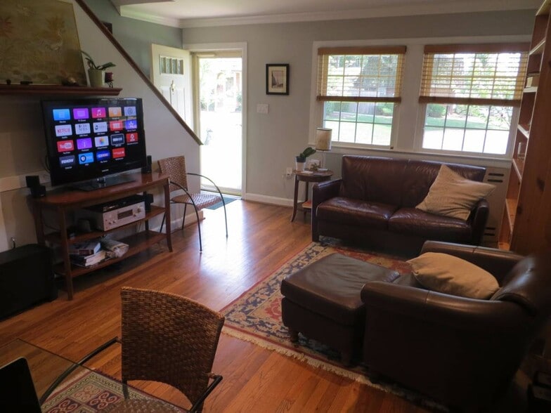 Living Room - 434 James Court