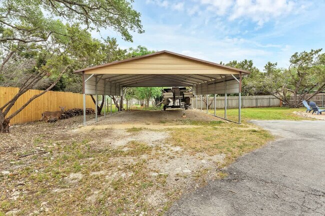 Building Photo - 1142 Amanda-SI ID1351227P