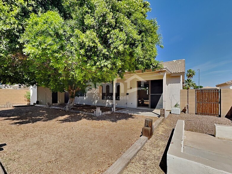 Building Photo - 16237 W Marconi Ave