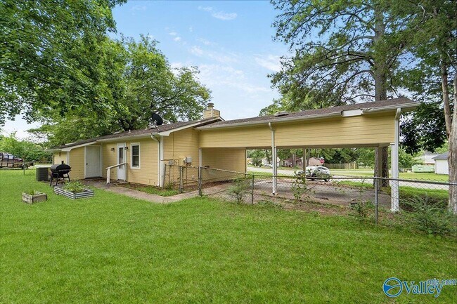 Building Photo - 13847 Mariellen Rd