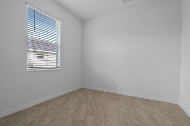 Building Photo - 4363 Lemongrass Dr