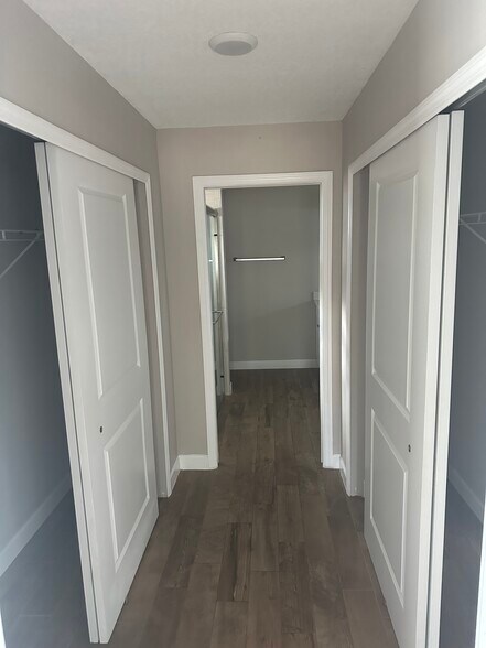 Building Photo - 1216 33rd Ave SW