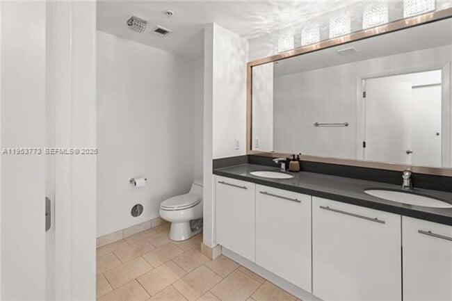 Building Photo - 90 SW 3rd St