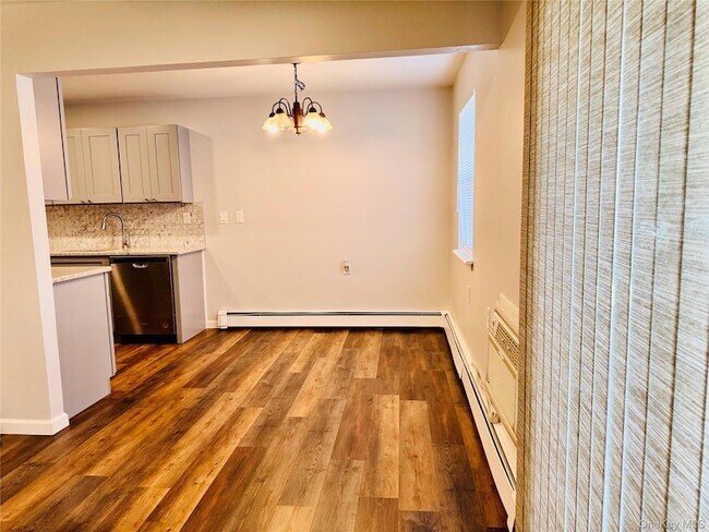 Building Photo - 100 Hillside Dr