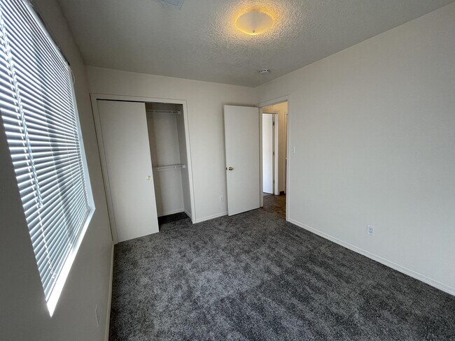 Building Photo - 3119 El Caballero Dr SW