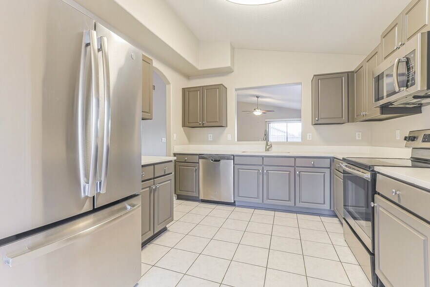 Building Photo - 11259 E Caballero St
