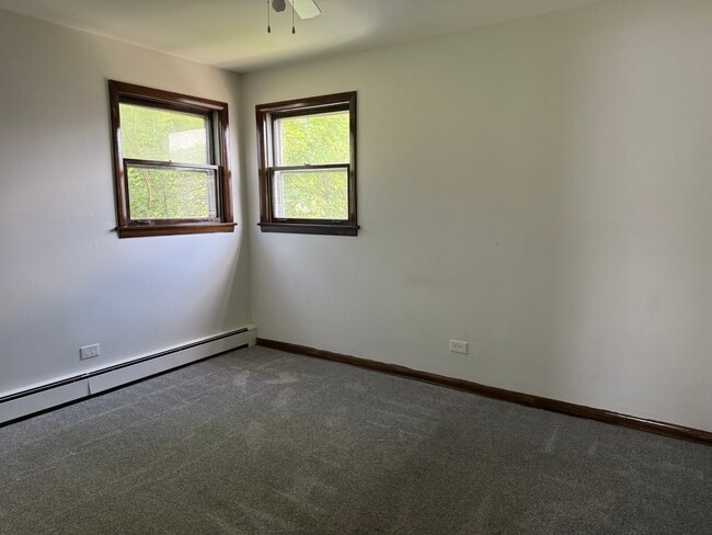 Building Photo - 7506 W Hanover St