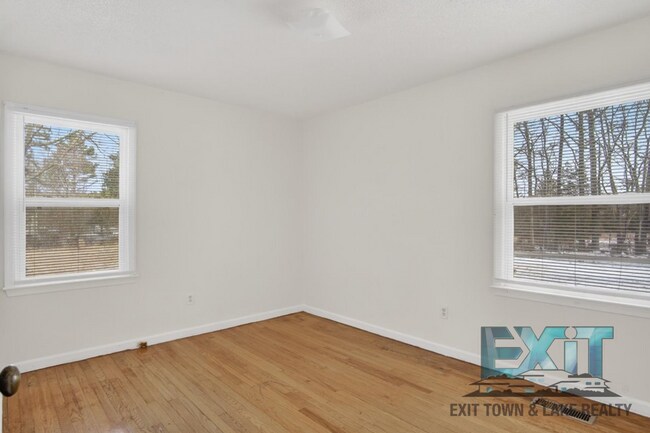 Building Photo - Cozy 3 Bed. 1 Bath Country Home