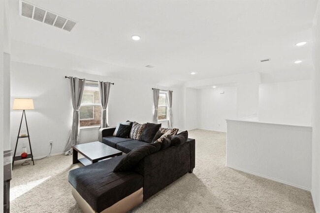 Building Photo - 3026 Hazel Pointe Trail