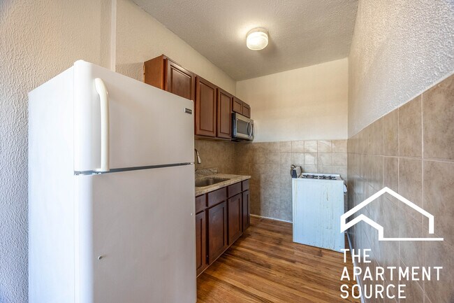 Building Photo - 2712 N Milwaukee Ave