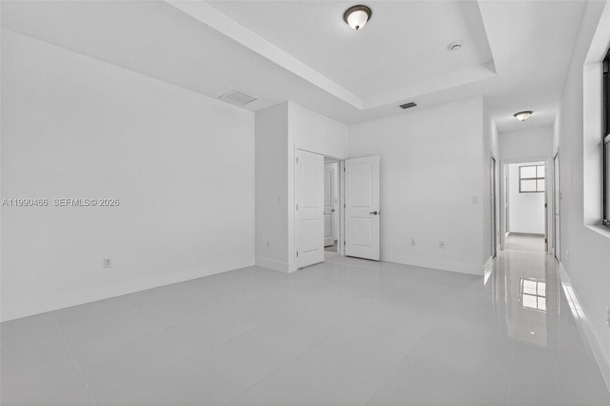 Building Photo - 15441 SW 20 Ln
