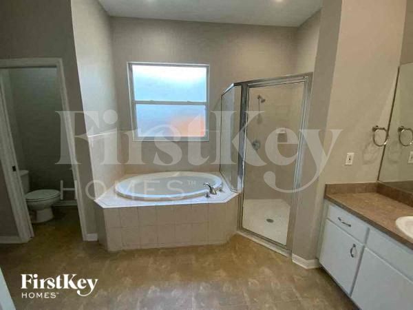 Building Photo - 2409 Wheeler Groves Dr