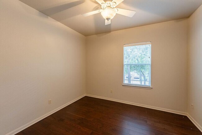 Building Photo - 7909 Adelaide Dr