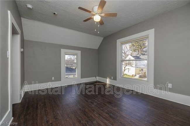 Building Photo - 228 Gates Ave