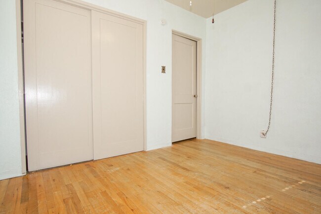 Building Photo - 3308 Sacramento Ave