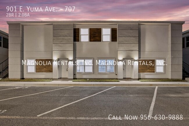 Building Photo - 901 E Yuma Ave