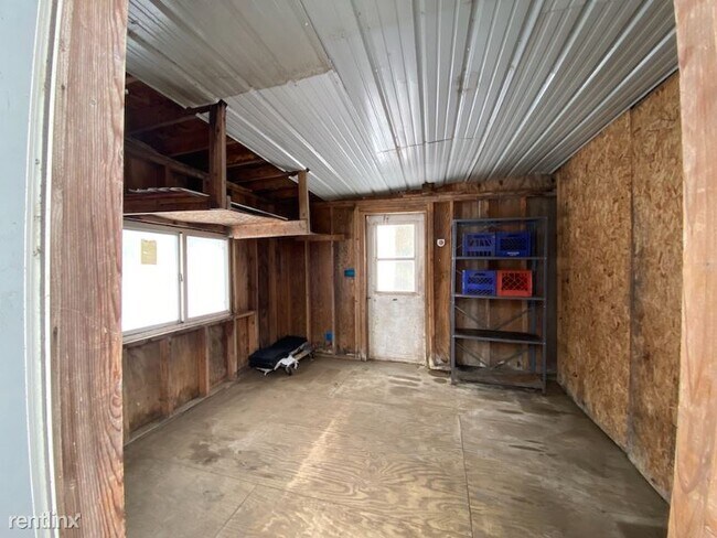 Building Photo - 3 br, 2 bath Mobile Home - 10522 View Ave....