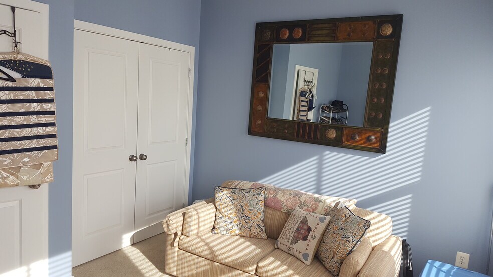 Bedroom - 4418 Longfellow St