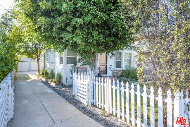 Building Photo - 1513 Orange Grove Ave