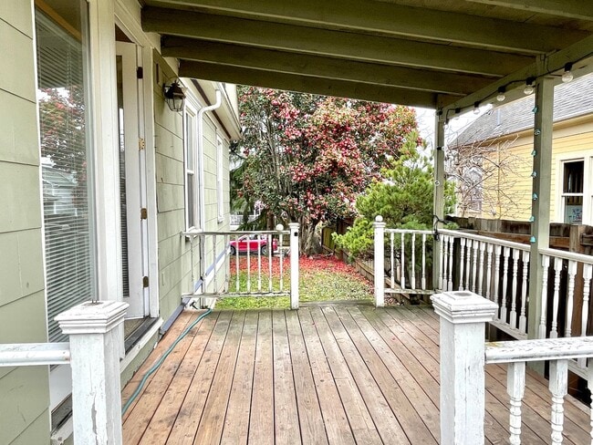 Building Photo - Boise Neighborhood 3-Story Victorian, Walking Distance to N Mississippi