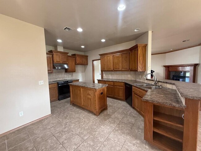 Building Photo - 616 Morningside Dr