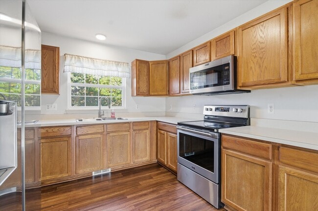 Building Photo - 6342 Trumpeter Ln