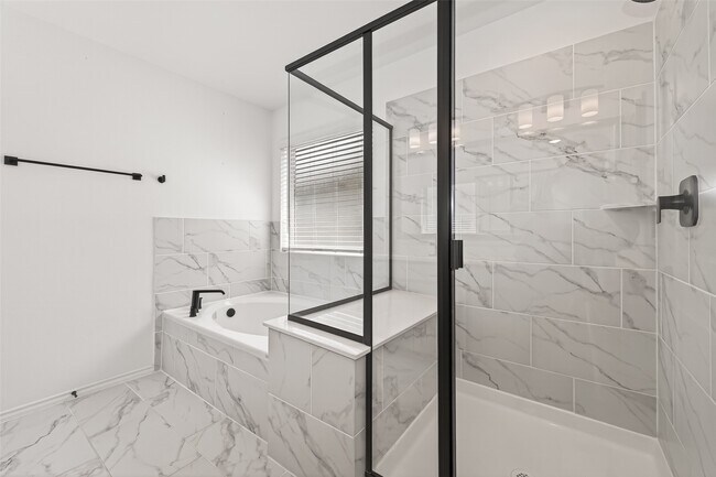 Building Photo - 5122 Emma Forest St