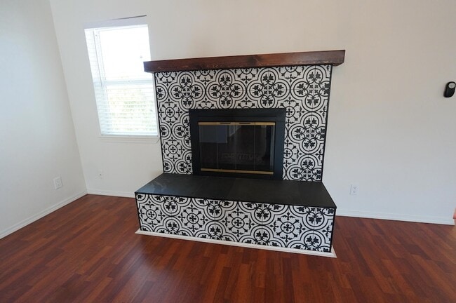 Building Photo - 6501 Dungan St NE