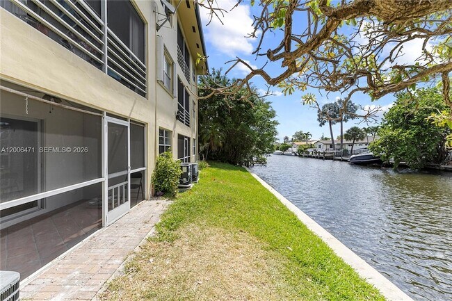 Building Photo - 1400 NE 57th Ct