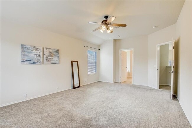 Building Photo - 537 Golden Creek Dr