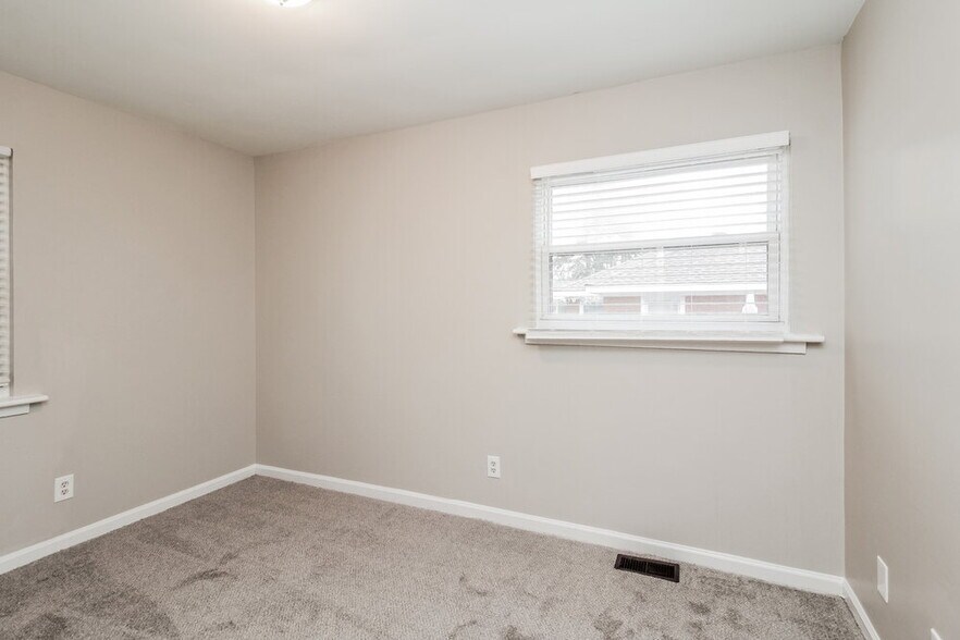 Building Photo - 601 Kentbrook Dr