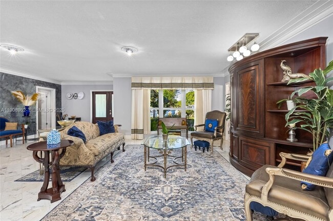 Building Photo - 70 Bay Colony Ln