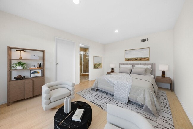 Building Photo - 221 Cabrillo St