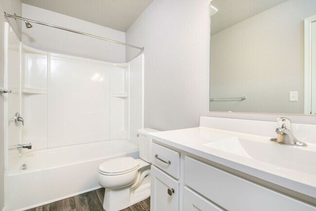 Building Photo - 1638 Garfield