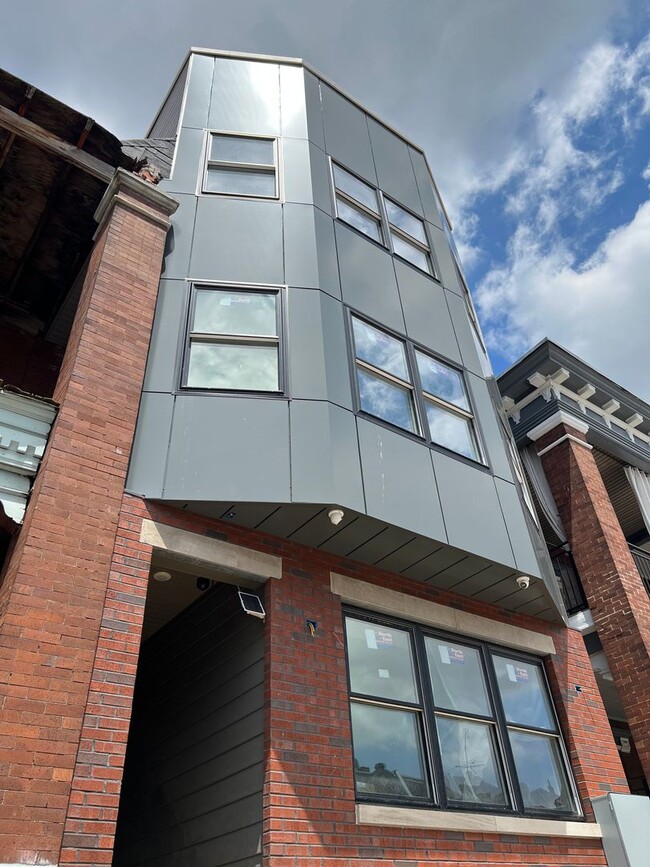 Building Front View - 4937 Chestnut St