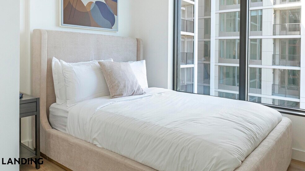 Building Photo - 632 Howard Rd SE