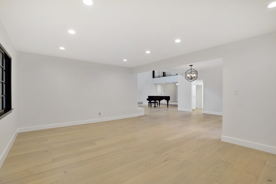 Building Photo - 23450 Park Hermosa