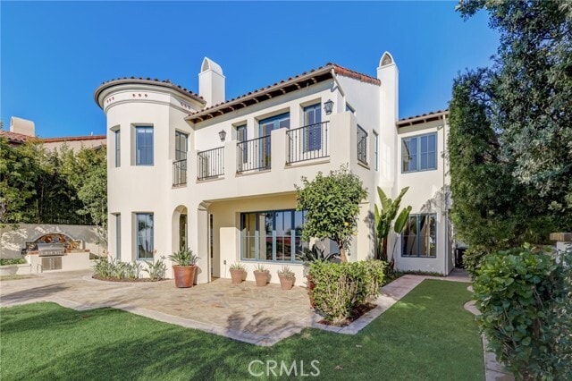 Building Photo - 10 Tasman Sea