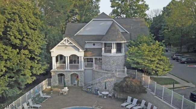 Building Photo - 511 Chatfield Dr