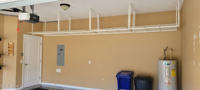 Building Photo - 496 Walnut Dr